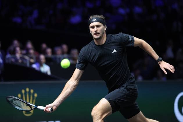ROLEX PARIS MASTERS TENNIS 2025 Thierry Larret MAXPPP - Nanterre (92) 01 11 2025 Thierry Larret Maxppp. Tennis. Rolex Paris Masters. Paris La Defense, Nanterre (92). Du 25 octobre au 2 novembre 2025. Samedi 1er novembre 2025. Demi-Finale : Alexander ZVEREV (GER) vs Jannik SINNER (ITA). Nanterre (92) PARIS LA DEFENSE ARENA ILE DE FRANCE FRANCE  Copyright: xMAXPPPxThierryxLarretx TLR202511019337 TLR202511019337