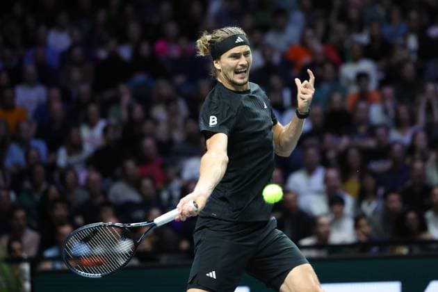 ROLEX PARIS MASTERS TENNIS 2025 Thierry Larret MAXPPP - Nanterre (92) 01 11 2025 Thierry Larret Maxppp. Tennis. Rolex Paris Masters. Paris La Defense, Nanterre (92). Du 25 octobre au 2 novembre 2025. Samedi 1er novembre 2025. Demi-Finale : Alexander ZVEREV (GER) vs Jannik SINNER (ITA). Nanterre (92) PARIS LA DEFENSE ARENA ILE DE FRANCE FRANCE  Copyright: xMAXPPPxThierryxLarretx TLR202511019338 TLR202511019338