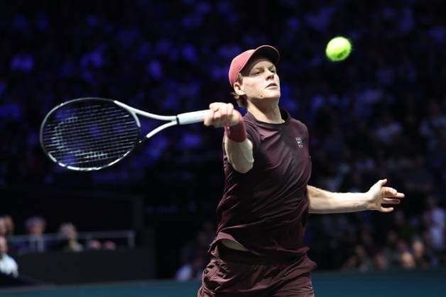 ROLEX PARIS MASTERS TENNIS 2025 Thierry Larret MAXPPP - Nanterre (92) 01 11 2025 Thierry Larret Maxppp. Tennis. Rolex Paris Masters. Paris La Defense, Nanterre (92). Du 25 octobre au 2 novembre 2025. Samedi 1er novembre 2025. Demi-Finale : Alexander ZVEREV (GER) vs Jannik SINNER (ITA). Nanterre (92) PARIS LA DEFENSE ARENA ILE DE FRANCE FRANCE  Copyright: xMAXPPPxThierryxLarretx TLR202511019341 TLR202511019341