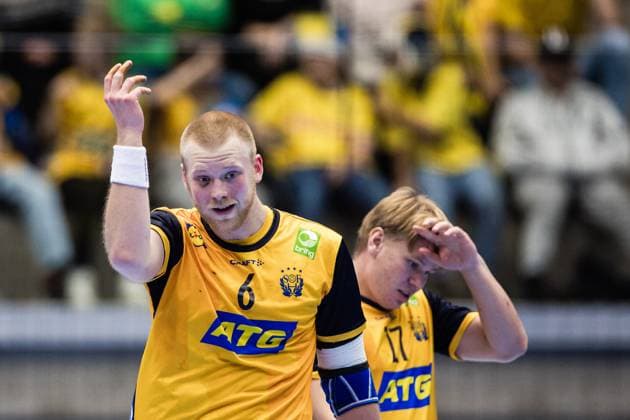 251101 Felix Möller and Axel Mansson of Sweden looks dejected during the international friendly handball match between Sweden and Spain on November 1, 2025 in Eskilstuna Photo Kenta Jönsson BILDBYRAN COP 210 KJ0282 handball handboll handball landslag sverige sweden spain national teams bbeng depp  Copyright: KENTAxJÖNSSON BB251101KJ037