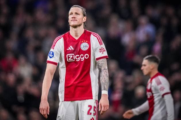 AMSTERDAM , 01-11-2025 , JohanCruyff Arena , season 2025 2026 , Dutch Eredivisie football , match between Ajax and sc Heerenveen , picture shows Ajax player Wout Weghorst Ajax - Heerenveen  x31796643x Copyright: