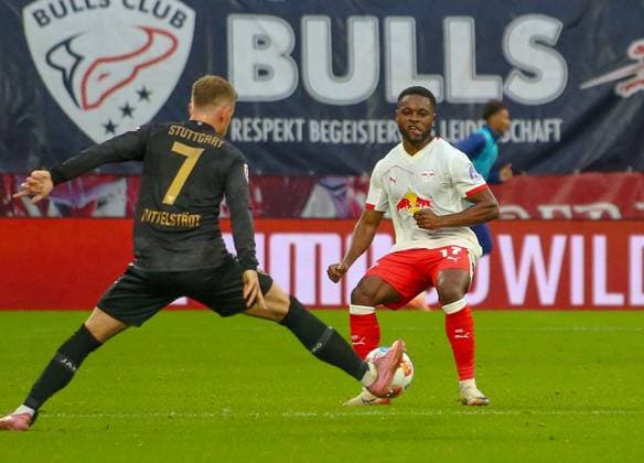Germany Soccer Bundesliga 2025 26, 9 Matchday RB Leipzig vs VfB Stuttgart Red Bull Arena Stadion Leipzig Ridle Baku RB Leipzig, 17 Maximilian Mittelstädt Maximilian Mittelstadt VfB Stuttgart, 7 Leipzig Copyright: xAymanxAlahmedx
