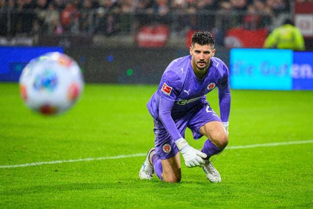 Soccer I Men I Season 2025 2026 I Bundesliga I 9 Matchday I FC St Pauli Borussia Mönchengladbach I 01 11 2025 Nikola Vasilj 22, FC St Pauli Hamburg Millerntor Stadion Hamburg Germany Copyright: xLobecax xHenningxRohlfsx