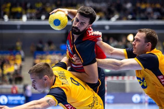 251101 Augustin Casado Marcelo of Spain against Jerry Tollbring and Felix Claar of Sweden during the international friendly handball match between Sweden and Spain on November 1, 2025 in Eskilstuna Photo Kenta Jönsson BILDBYRAN COP 210 KJ0282 handball handboll handball landslag sverige sweden spain national teams bbeng  Copyright: KENTAxJÖNSSON BB251101KJ039