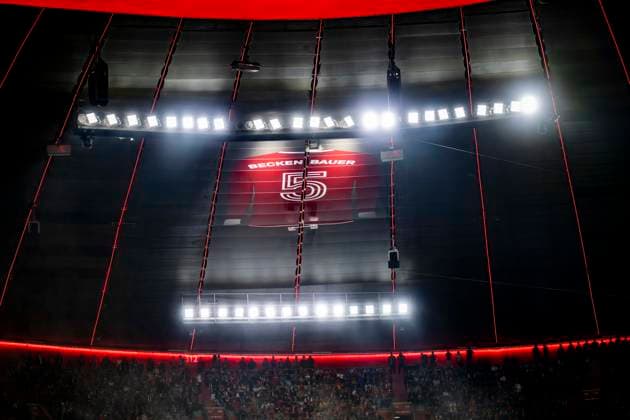 01 11 2025 Football FC Bayern Munich Bayer 04 Leverkusen in the Allianz Arena The jersey with the number 5 of Franz Beckenbauer hangs on the roof IMPORTANT NOTE According to the regulations of the DFL and the DFB, it is prohibited to use or have used photographs taken in the stadium and or of the match in the form of sequential images and or video-like photo series Copyright: xDavidxInderliedx