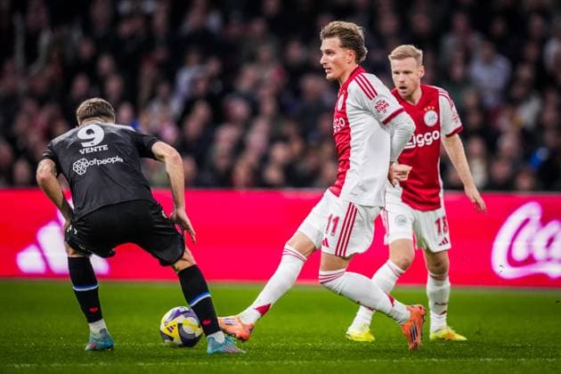 AMSTERDAM , 01-11-2025 , JohanCruyff Arena , season 2025 2026 , Dutch Eredivisie football , match between Ajax and sc Heerenveen , picture shows Ajax player Mika Godts Ajax - Heerenveen  x31797004x Copyright: