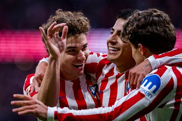Atletico de Madrid vs Sevilla FC - LaLiga EA Sports Thiago Almada of Atletico de Madrid (C) celebrates his goal with Julian Alvarez (L) and Giuliano Simeone (R) of Atletico de Madrid during the LaLiga EA Sports football match between Atletico de Madrid and Sevilla FC at Estadio Riyadh Air Metropolitano on November 01, 2025 in Madrid, Spain. Madrid Estadio Riyadh Air Metropolitano Madrid Spain Copyright: xAlbertoxGardinx AGardin_20251101_Foot_Liga_AtlMad_Sev_0438