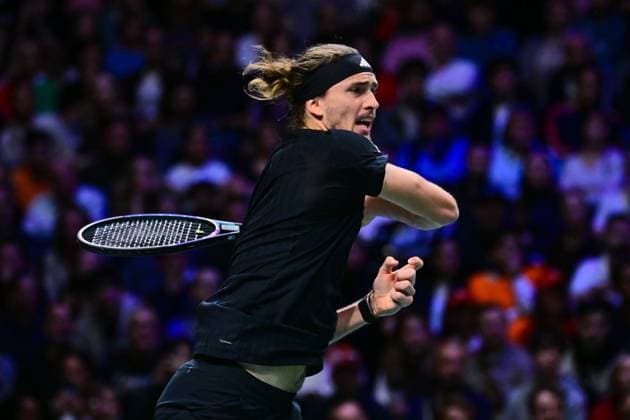 TENNIS : Rolex Paris Masters - Paris - 01 11 2025 Alexander Zverev ( Germany ) during the Rolex Paris Masters at Paris La Defense Arena on November 01, 2025 in Nanterre, France. (Photo by Federico Pestellini PSNewz ) ParisFrance  Copyright: xFedericoxPestellinix