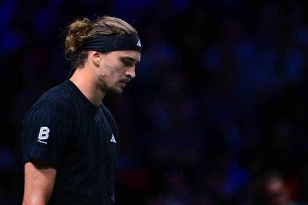 TENNIS : Rolex Paris Masters - Paris - 01 11 2025 Alexander Zverev ( Germany ) during the Rolex Paris Masters at Paris La Defense Arena on November 01, 2025 in Nanterre, France. (Photo by Federico Pestellini PSNewz ) ParisFrance  Copyright: xFedericoxPestellinix