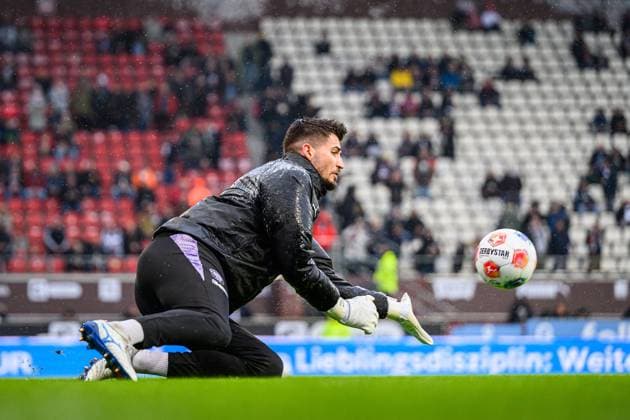 Soccer I Men I Season 2025 2026 I Bundesliga I 9 Matchday I FC St Pauli Borussia Mönchengladbach I 01 11 2025 Nikola Vasilj 22, FC St Pauli Hamburg Millerntor Stadion Hamburg Germany Copyright: xLobecax xHenningxRohlfsx