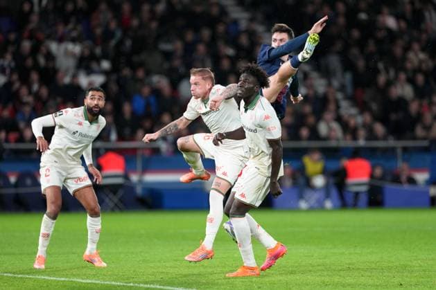 Paris Saint-Germain FC v OGC Nice - Ligue 1 McDonald s 2025 2026 37 Kojo PEPRAH OPPONG (ogcn) during the Ligue 1 McDonald s match between Paris Saint-Germain FC and OGC Nice at Parc des Princes on November 1, 2025 in Paris, France. Paris France  Copyright: xFEPx 776348189