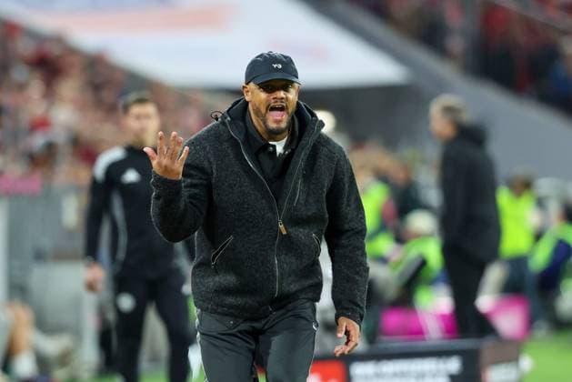 Head Coach Vincent Kompany FC Bayern Muenchen , FC Bayern Muenchen vs Bayer 04 Leverkusen, Soccer, 1 Bundesliga, 9 Matchday, 01 11 2025 DFB regulations prohibit any use of photographs as image sequences and or quasi video Muenchen Bayern Germany Copyright: xkolbert-press ChristianxKolbertx