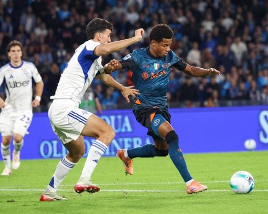 November 1, 2025, Napoli, Campania, ITALIA: David Neres of SSC Napoli During the 2025 26 Italian Serie A football match between SSC Napoli and FC Como on November 1, 2025, at the Diego Armando Maradona Stadium in Naples...Pictured: Napoli ITALIA - ZUMAs236 20251101_aap_s236_007 Copyright: xFabioxSassox