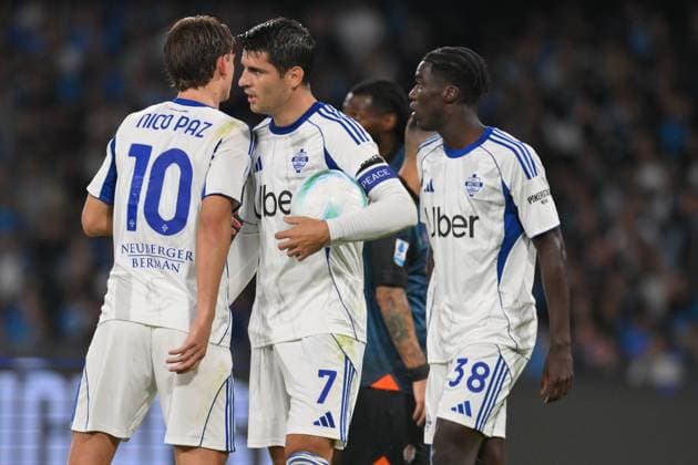 Foto IPP Roberto Ramaccia Napoli 1 11 2025 Campionato di Calcio Serie A 2025 2026 Napoli vs Como Nella foto Alvaro Morata of Como 1907 si prepara a calciare il rigore Italy Photo Press - World Copyright Napoli italy Italia ITALY  Copyright: xR4924_italyphotopressx