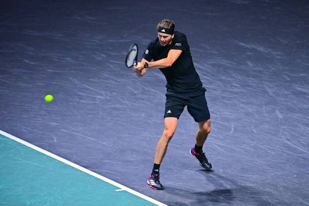 TENNIS : Rolex Paris Masters - Paris - 01 11 2025 Alexander Zverev ( Germany ) during the Rolex Paris Masters at Paris La Defense Arena on November 01, 2025 in Nanterre, France. (Photo by Federico Pestellini PSNewz ) ParisFrance  Copyright: xFedericoxPestellinix