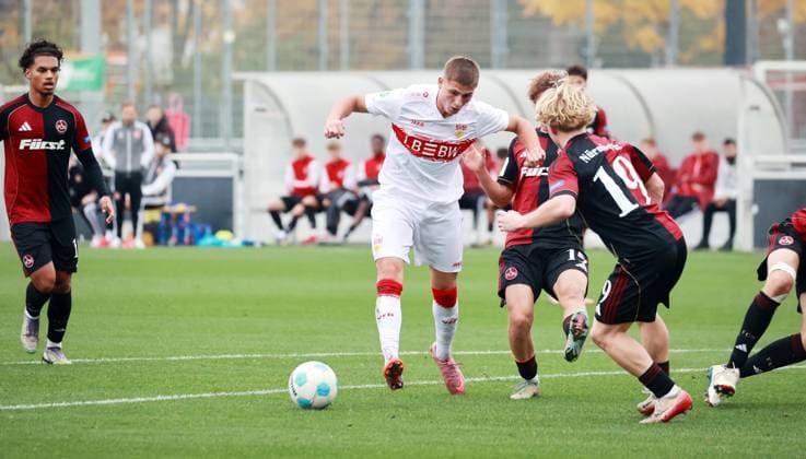 01 11 25 U19 VfB Stuttgart U19 1 FC Nürnberg Germany, Stuttgart, 01 11 2025, Football, U19 DFB Youth League, Season 2025 2026, U19 VfB Stuttgart U19 1 FC Nürnberg 2 2 Enis Redzepi VfB Stuttgart