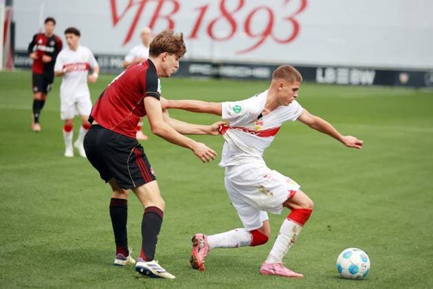 01 11 25 U19 VfB Stuttgart U19 1 FC Nürnberg Germany, Stuttgart, 01 11 2025, Football, U19 DFB Youth League, Season 2025 2026, U19 VfB Stuttgart U19 1 FC Nürnberg 2 2 Enis Redzepi VfB Stuttgart