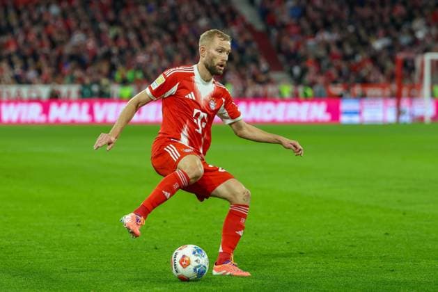 Konrad Laimer 27 FC Bayern Muenchen , FC Bayern Muenchen vs Bayer 04 Leverkusen, Soccer, 1 Bundesliga, 9 Matchday, 01 11 2025 DFB regulations prohibit any use of photographs as image sequences and or quasi video Muenchen Bayern Germany Copyright: xkolbert-press ChristianxKolbertx