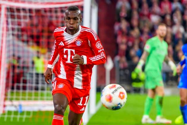 GER, DFB, FC Bayern Muenchen vs Bayer 04 Leverkusen 01 11 2025, Allianz Arena, Muenchen, GER, DFB, FC Bayern Muenchen vs Bayer 04 Leverkusen, in the picture Nicolas Jackson FCB 11 nordphotoxGmbHx xStraubmeier nph00004