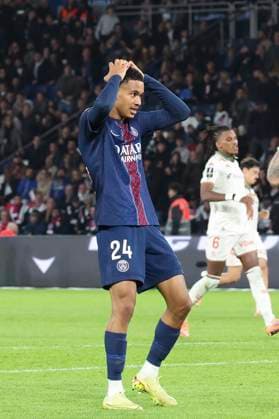 FOOTBALL : Paris Saint Germain Vs OGC Nice - Ligue 1 - 01 11 2025 Senny Mayulu (PSG) ParisFrance  Copyright: xMichaelxBaucherx