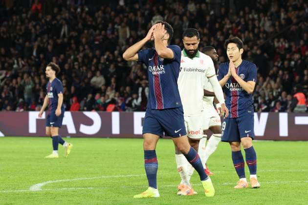 FOOTBALL : Paris Saint Germain Vs OGC Nice - Ligue 1 - 01 11 2025 Goncalo Ramos (PSG) - Lee Kang-In (PSG) ParisFrance  Copyright: xMichaelxBaucherx