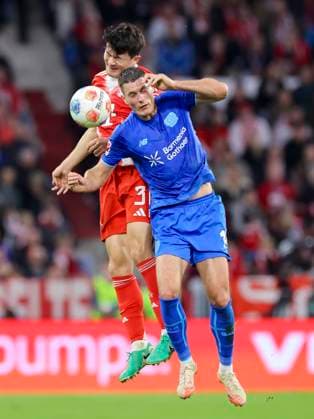 Minjae Kim (FC Bayern Muenchen) und Patrik Schick (Bayer 04 Leverkusen) kaempfen um den Ball, Bundesliga, FC Bayern München v Bayer 04 Leverkusen, Allianz Arena am 01. November 2025 in München, Deutschland. (Foto von Marco Steinbrenner DeFodi Images) Minjae Kim (FC Bayern Muenchen) und Patrik Schick (Bayer 04 Leverkusen) battle for the ball, Bundesliga, FC Bayern München v Bayer 04 Leverkusen, Allianz Arena, November 1, 2025 in München, Germany. (Photo by Marco Steinbrenner DeFodi Images) DFL regulations prohibit any use of photographs as image sequences and or quasi-video. Minjae Kim FC Bayern Muenchen and Patrik Schick Bayer 04 Leverkusen battle for the ball, Bundesliga, FC Bayern München v Bayer 04 Leverkusen, Allianz Arena, November 1, 2025 in Munich, Germany Photo by Marco Steinbrenner DeFodi Images Minjae Kim FC Bayern Muenchen and Patrik Schick Bayer 04 Leverkusen battle for the ball, Bundesliga, FC Bayern München v Bayer 04 Leverkusen, Allianz Arena, November 1, 2025 in München, Germany Photo by Marco Steinbrenner DeFodi Images DFL regulations prohibit any use of photographs as image sequences and or quasi video