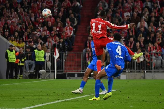 01 11 2025, xjrdrx, Fussball 1 Bundesliga, FC Bayern Muenchen Bayer 04 Leverkusen v l Nicolas Jackson FC Bayern Muenchen Torschuetze, erzielt das Tor, Treffer, scores the goal 2 0 DFL DFB REGULATIONS PROHIBIT ANY USE OF PHOTOGRAPHS as IMAGE SEQUENCES and or QUASI VIDEO Muenchen
