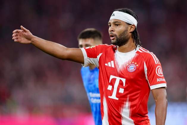 Serge Gnabry (FC Bayern Muenchen) gestikuliert, Bundesliga, FC Bayern München v Bayer 04 Leverkusen, Allianz Arena am 01. November 2025 in München, Deutschland. (Foto von Marco Steinbrenner DeFodi Images) Serge Gnabry (FC Bayern Muenchen) gestures, Bundesliga, FC Bayern München v Bayer 04 Leverkusen, Allianz Arena, November 1, 2025 in München, Germany. (Photo by Marco Steinbrenner DeFodi Images) DFL regulations prohibit any use of photographs as image sequences and or quasi-video. Serge Gnabry FC Bayern Muenchen gestures, Bundesliga, FC Bayern München v Bayer 04 Leverkusen, Allianz Arena on November 01, 2025 in Munich, Germany Photo by Marco Steinbrenner DeFodi Images Serge Gnabry FC Bayern Muenchen gestures, Bundesliga, FC Bayern München v Bayer 04 Leverkusen, Allianz Arena, November 1, 2025 in Munich, Germany Photo by Marco Steinbrenner DeFodi Images DFL regulations prohibit any use of photographs as image sequences and or quasi video