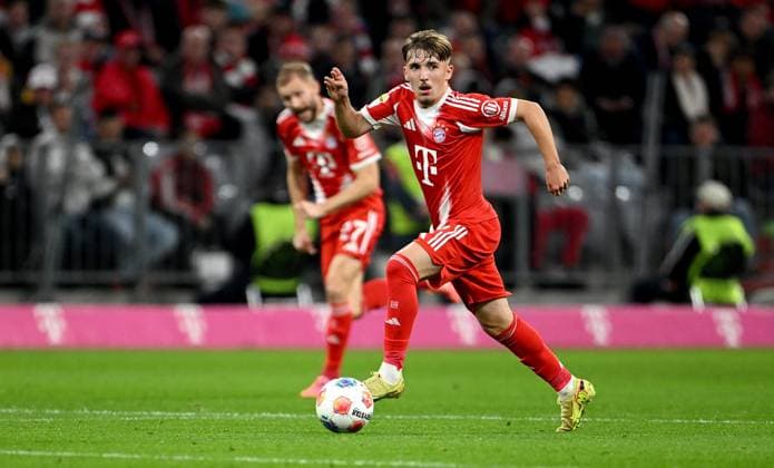 Soccer 1 Bundesliga Season 2025 2026 9 Matchday FC Bayern Muenchen Bayer 04 Leverkusen 01 11 2025 Lennart Karl FC Bayern Muenchen