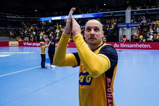 251101 Daniel Pettersson of Sweden celebrates after the international friendly handball match between Sweden and Spain on November 1, 2025 in Eskilstuna Photo Kenta Jönsson BILDBYRAN COP 210 KJ0282 handball handball handball landslag sverige sweden spain national teams bbeng jubel  Copyright: KENTAxJÖNSSON BB251101KJ067