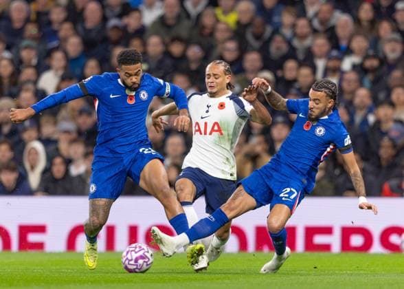 Tottenham Hotspur v Chelsea FC, Premier League, Football, The Tottenham Hotspur Stadium, London, UK - 01 Nov 2025 Xavi Simons of Tottenham Hotspur is pressured by Reece James of Chelsea FC (Left) and Malo Gusto of Chelsea FC (right) London The Tottenham Hotspur Stadium Tottenham GBR, UK NEWSPAPERS OUT Copyright: xEllixBirchx