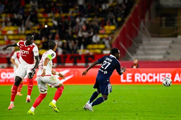 FOOTBALL : AS Monaco VS Paris FC - Ligue 1 McDonald s - 01 11 2025 Thilo Kehrer (ASM) Moses Simon (Paris FC) - Ligue 1 McDonald™s match between AS Monaco and Paris Football Club on November 1, 2025 at the Louis II Stadium in Monaco. MonacoMonaco  Copyright: xWilliamxCannarellax