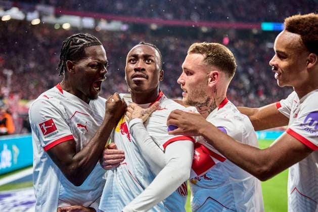 01 11 2025, Football, Men, Bundesliga, 2025 2026, RB Leipzig VfB Stuttgart Yan Diomande 49, RB Leipzig , Cheering after 2 0 Leipzig Red Bull Arena Saxony Germany