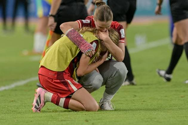 Brazil v Canada: Group A - FIFA U-17 Women s World Cup Morocco 2025 Canada experiences disappointment after the FIFA U17, U 17 Women s World Cup Morocco 2025 quarter-final match between Brazil and Canada in Rabat, Morocco, on November 1, 2025, at Olympic Stadium. Rabat Morocco  Copyright: xAndreaxxAmatox originalFilename:amato-notitle251101_npNFW.jpg