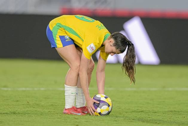 Brazil v Canada: Group A - FIFA U-17 Women s World Cup Morocco 2025 19 Iseppe (Midfielder) of Brazil U-17 scores the penalty during the FIFA U17, U 17 Women s World Cup Morocco 2025 quarter-final match between Brazil and Canada in Rabat, Morocco, on November 1, 2025, at the Olympic Stadium. Rabat Morocco  Copyright: xAndreaxxAmatox originalFilename:amato-notitle251101_npT4U.jpg