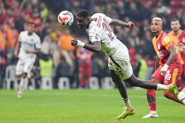 Galatasaray v Trabzonspor - Turkish Super Lig ISTANBUL, TURKIYE - NOVEMBER 1: Paul Onuachu of Trabzonspor in action during the Turkish Super Lig week 11 football match between Galatasaray and Trabzonspor at RAMS Park Stadium in Istanbul, Turkiye on November 1, 2025. Cemal Yurttas Anadolu Istanbul Turkey. Editorial use only. Please get in touch for any other usage.  Copyright: x2025xAnadoluxCemalxYurttasx