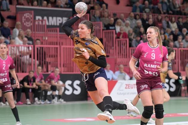 Anika Hampel Buxtehuder SV, 10 TusSies Metzingen vs Buxtehuder SV, Handball, Alsco HBF, 7 League Matchday, Season 2025 2026, 01 11 2025 TusSies Metzingen vs Buxtehuder SV, Handball, Alsco HBF, 7 League Matchday, Season 2025 2026, 01 11 2025 Tuebingen Copyright: xEibner-Pressefoto TobiasxBaurx EP_TBR