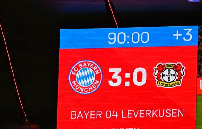 01 11 2025, Soccer Bundesliga 2025 2026, Matchday 9, FC Bayern Munich Bayer Leverkusen, at Allianz Arena Munich, After 90 minutes the score is 3 0 DFL and DFB regulations prohibit any use of photographs as image sequences and or quasi video