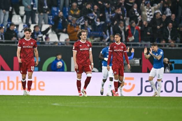 01 11 2025, Soccer, 2 Bundesliga, 11 Matchday Season 2025 2026, SV Darmstadt 98 DSC Arminia Bielefeld, Maximilian Grosser DSC Arminia Bielefeld , Mael Corboz DSC Arminia Bielefeld , Joel Felix DSC Arminia Bielefeld xRHR PHOTO TKx Copyright: RHR-FOTOx RHR-FOTO TK