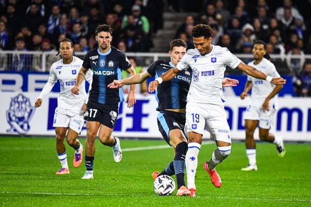 FOOTBALL : AJ Auxerre vs Olympique de Marseille - Ligue 1 - JournÃ e 11 - 01 11 2025 Danny Namaso (AJ Auxerre) RennesFrance  Copyright: xBaptistexAutissierx