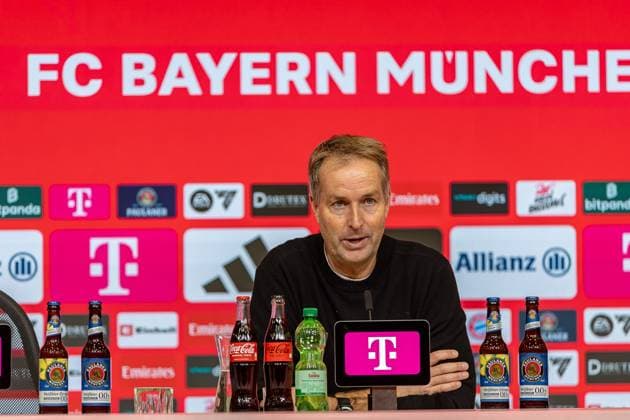 Kasper Hjulmand Bayer 04 Leverkusen, Head Coach PK Press Conference, GER, FC Bayern Muenchen vs Bayer 04 Leverkusen, Football, Bundesliga, 09 Matchday, Season 2025 2026, 01 11 2025, DFL DFB REGULATES PROHIBIT ANY USE OF PHOTOGRAPHS AS IMAGE SEQUENCES AND OR QUASI VIDEO, GER, FC Bayern Muenchen vs Bayer 04 Leverkusen, Football, Bundesliga, 09 Matchday, Season 2025 2026, 01 11 2025 Muenchen Copyright: xEibner-Pressefoto JanixPlessx EP_JPL