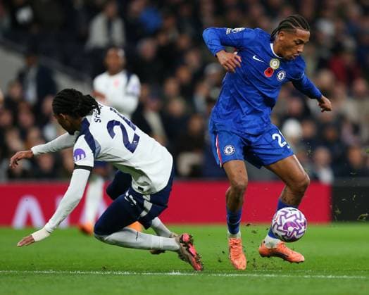 London, England, November 01 2025: Joao Pedro (20 Chelsea) avoids attempted tackle by Djed Spence (24 Tottenham Hotspur) during the Premier League game between Tottenham Hotspur and Chelsea at Tottenham Hotspur Stadium in London, England. (Photo by Jay Patel Sports Press Photo SPP) Copyright: xJayxPatel SportsxPressxPhoto SPPx Sportspressphoto_SPR55157