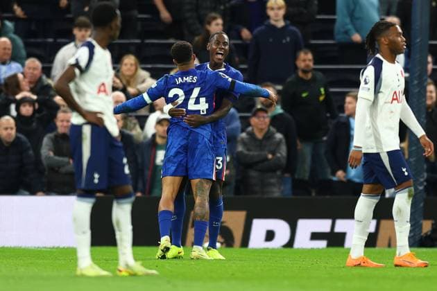 Tottenham Hotspur v Chelsea, Premier League Chelsea defenders Trevoh Chalobah (23) and Reece James (24) celebrate their team™s win at full time during the Tottenham Hotspur v Chelsea Premier League match at the Tottenham Hotspur Stadium, London, England on 1 November 2025 Credit: Sally Rawlins Every Second Media Editorial use only. All images are copyright Every Second Media Limited. No images may be reproduced without prior permission. All rights reserved. Premier League and Football League images are subject to licensing agreements with Football DataCo Limited. see https: www.football-dataco.com Copyright: xIMAGO EveryxSecondxMediax ESM-1650-0047 SallyxRawlinsx xEveryxSecondxMediax