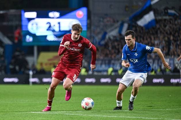 01 11 2025, Soccer, 2 Bundesliga, Matchday 11 Season 2025 2026, SV Darmstadt 98 DSC Arminia Bielefeld,Joel Grodowski DSC Arminia Bielefeld , Sergio Lopez SV Darmstadt xRHR PHOTO TKx Copyright: RHR-FOTOx RHR-FOTO TK