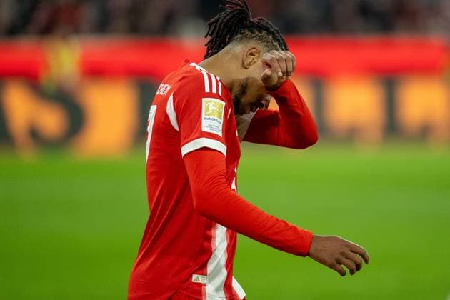 Michael Olise FC Bayern Muenchen, 17 , GER, FC Bayern Muenchen vs Bayer 04 Leverkusen, Football, Bundesliga, 09 Matchday, Season 2025 2026, 01 11 2025, DFL DFB REGULATES PROHIBIT ANY USE OF PHOTOGRAPHS AS IMAGE SEQUENCES AND OR QUASI VIDEO, GER, FC Bayern Muenchen vs Bayer 04 Leverkusen, Football, Bundesliga, 09 Matchday, Season 2025 2026, 01 11 2025 Muenchen Copyright: xEibner-Pressefotox EP_EER