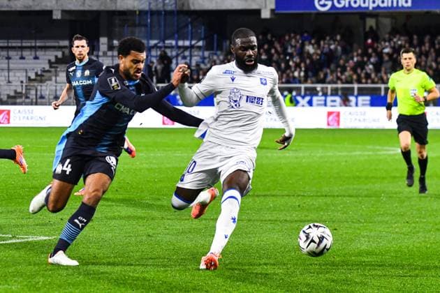 FOOTBALL : AJ Auxerre vs Olympique de Marseille - Ligue 1 - JournÃ e 11 - 01 11 2025 Lassine Sinayoko (AJ Auxerre) RennesFrance  Copyright: xBaptistexAutissierx