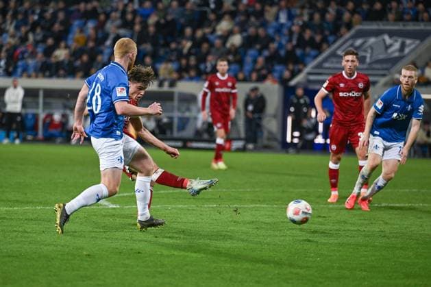 01 11 2025, Soccer, 2 Bundesliga, Matchday 11 Season 2025 2026, SV Darmstadt 98 DSC Arminia Bielefeld, Maximilian Grosser DSC Arminia Bielefeld scores the goal for 2 2, xRHR PHOTO TKx Copyright: RHR-FOTOx RHR-FOTO TK
