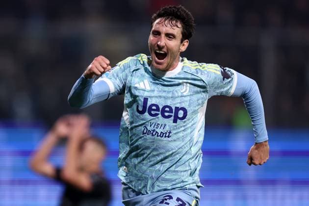 Andrea Cambiaso (Juventus Fc) celebrates after scoring his team s second goal, Serie A, Us Cremonese v Juventus Fc, Giovanni Zini, November 1, 2025, Cremona, Italy.