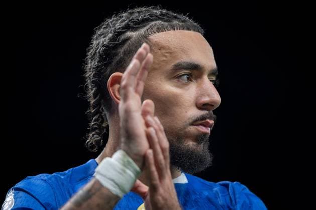 1st November 2025; Tottenham Hotspur Stadium, London, England; Premier League Football, Tottenham Hotspur versus Chelsea; Malo Gusto of Chelsea applauds the away fans  IanxStephen
