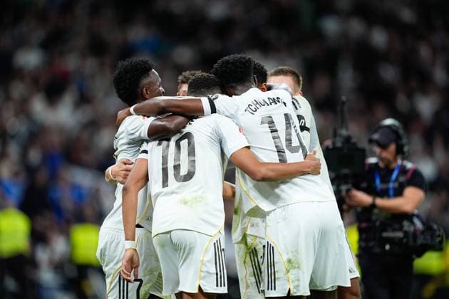 November 1, 2025, Madrid, Madrid, Spain: Kylian Mbappe of Real Madrid CF celebrates a goal with teammates during the Spanish League, LaLiga EA Sports, football match played between Real Madrid C.F. and Valencia CF at Santiago Bernabeu stadium on November 1, 2025, in Madrid, Spain. Madrid Spain - ZUMAa181 20251101_zaa_a181_334 Copyright: xDennisxAgyemanx